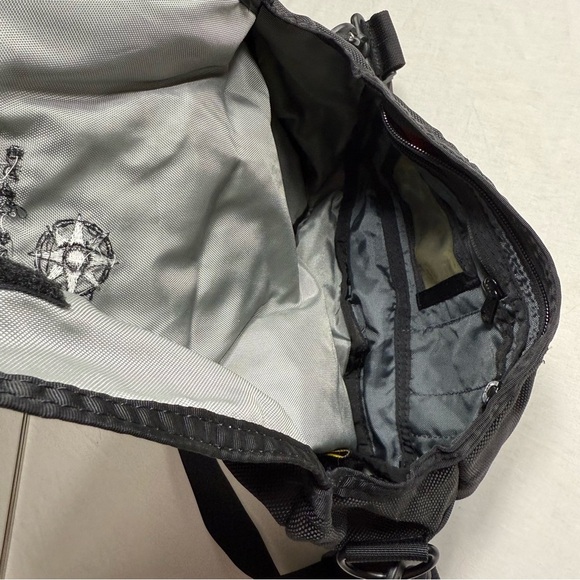 Timbuk2 XS Black Messenger Bag - Picture 7 of 16